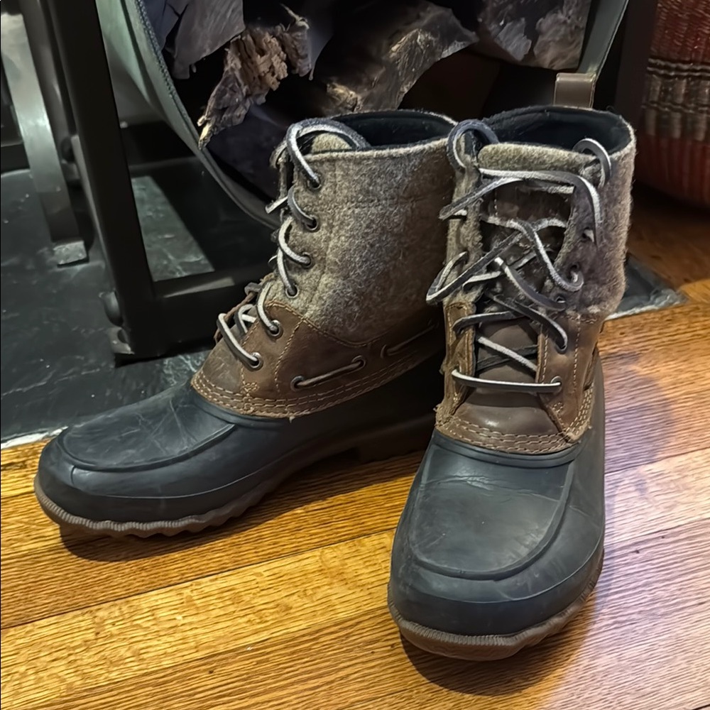 Men's Waterproof Sperry Duck Boots - Black and Brown